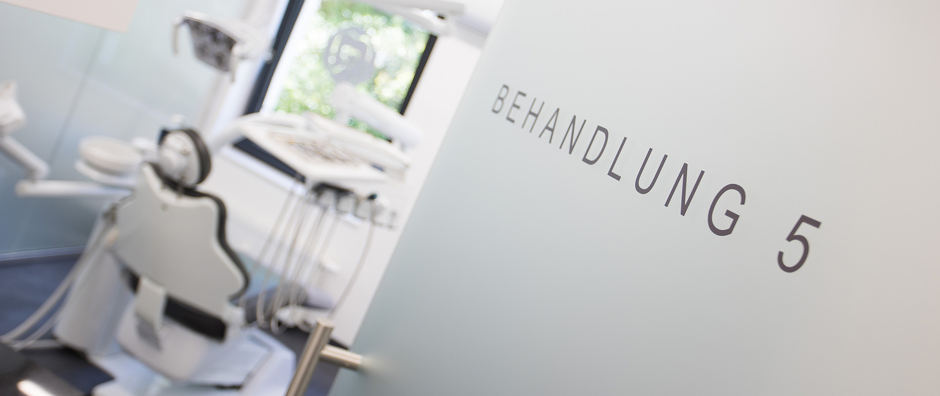 Behandlungszimmer der Praxis für Kieferorthopädie Nina Keil in Coburg