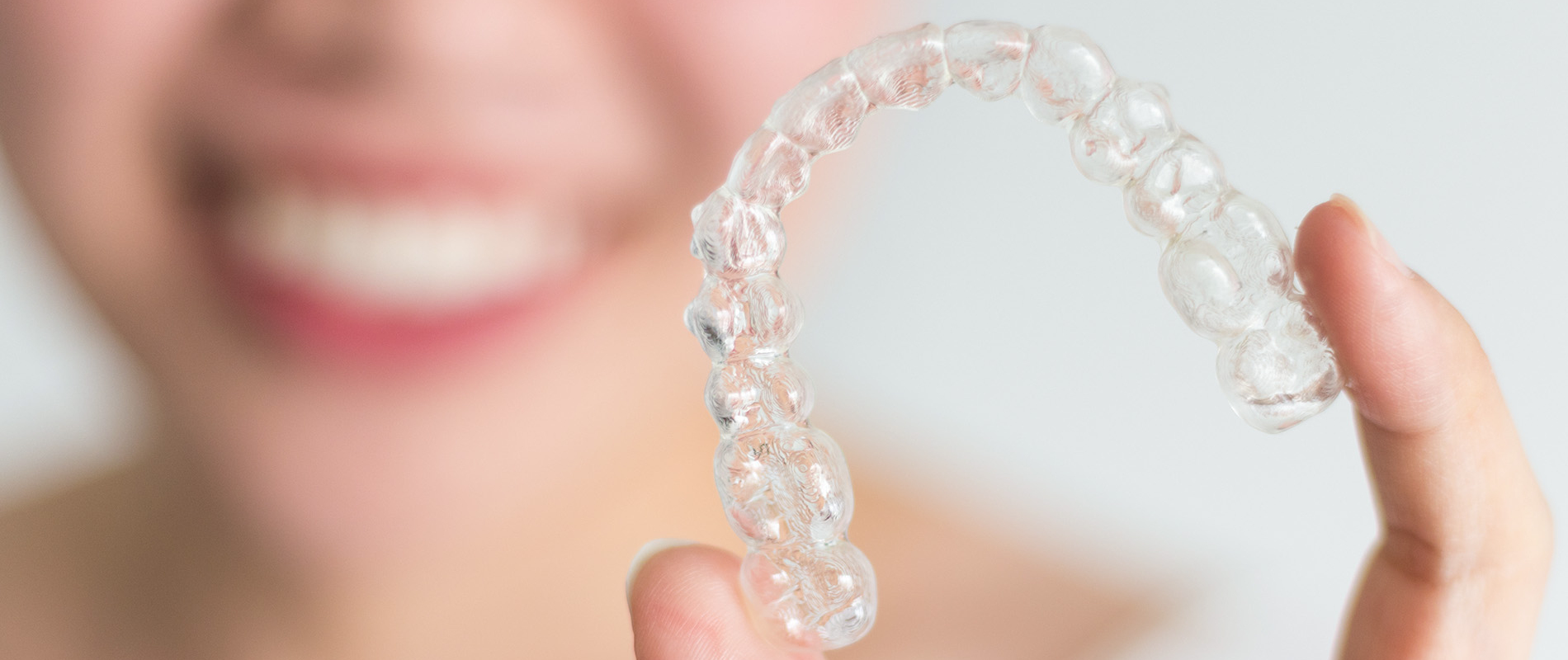 Transparente Schiene